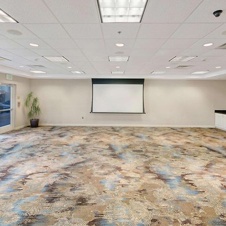 Hilton Garden Inn Oklahoma City North Quail Springs Bagian luar foto