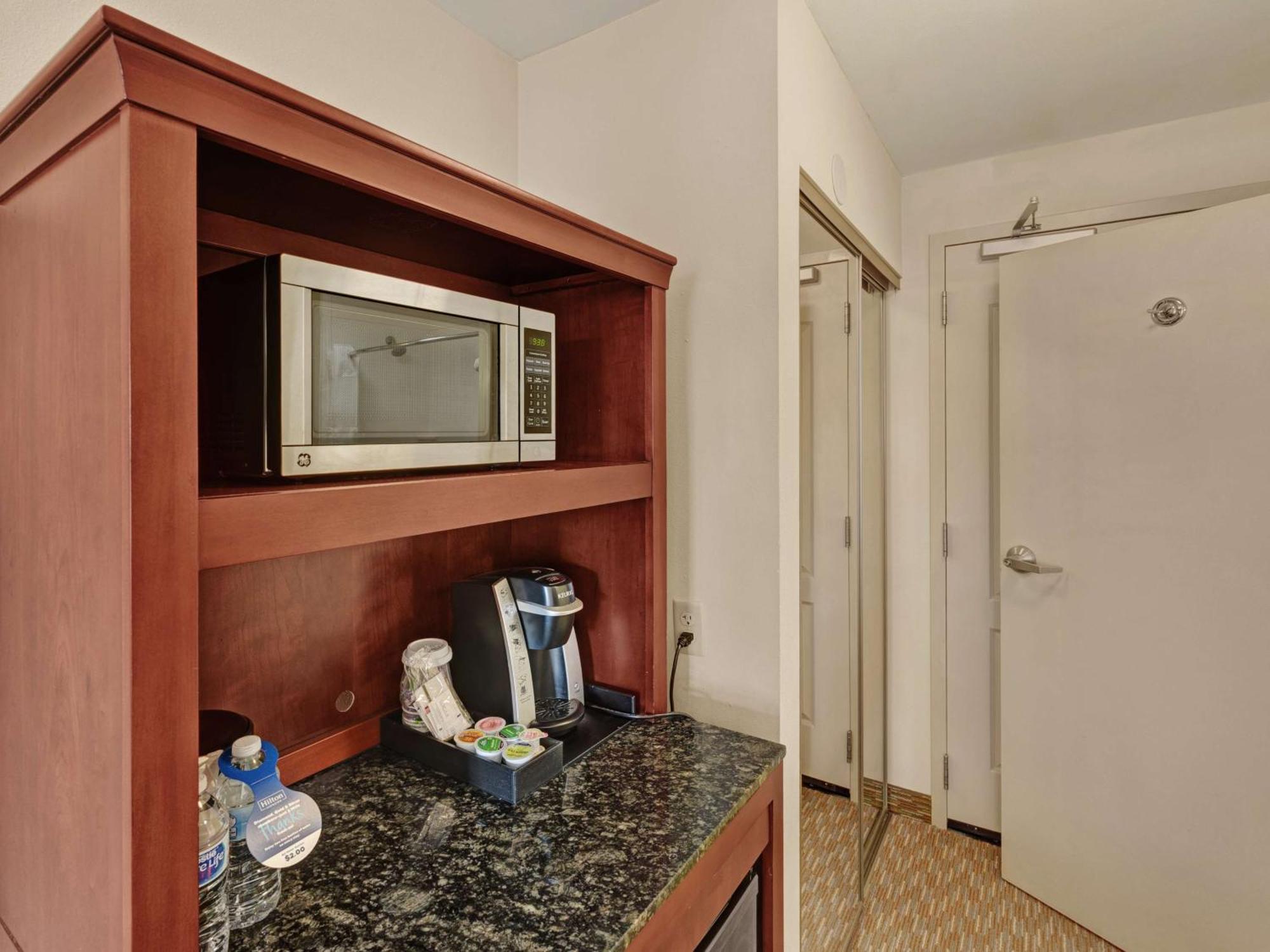 Hilton Garden Inn Oklahoma City North Quail Springs Bagian luar foto